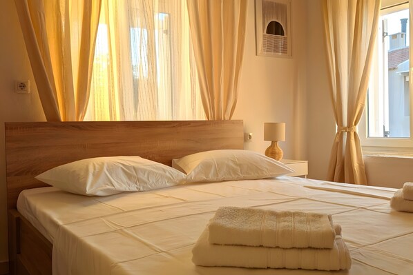 2 bedrooms, WiFi, bed sheets