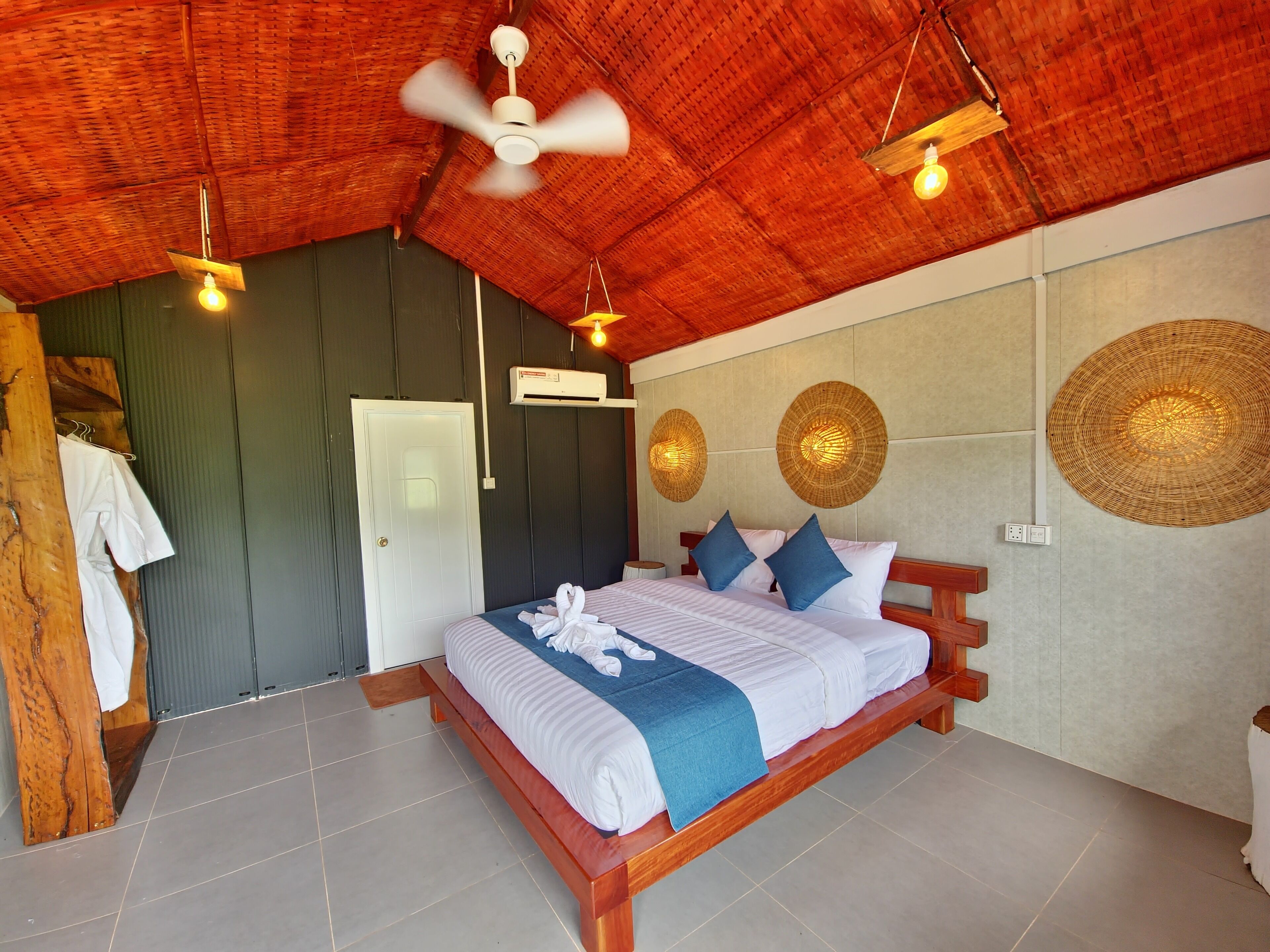 Deluxe Double Room, Balcony, Marina View