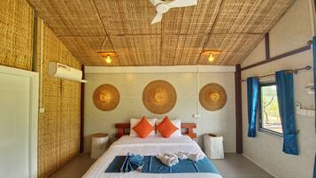 Deluxe Double Room, Balcony, Marina View