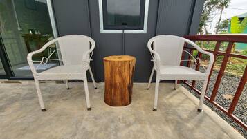 Deluxe tweepersoonskamer, balkon, uitzicht op jachthaven | Terras