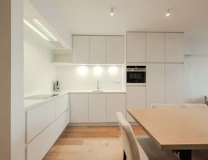 Apartment | Private kitchen - Seafront Apartment With Views in Blankenberge (Blankenberge)