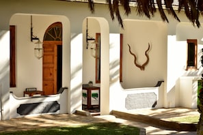 Exterior detail - Konka Guest Farm (Carnarvon town)