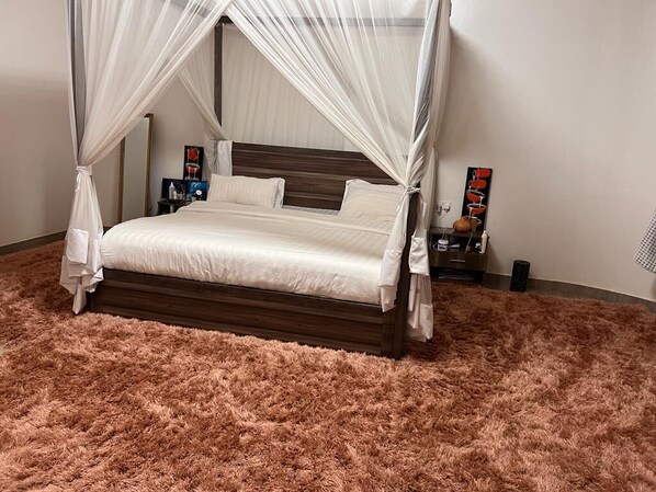 Room - 7-bedroom house in lovely Gacuriro for your stay (Kigali)