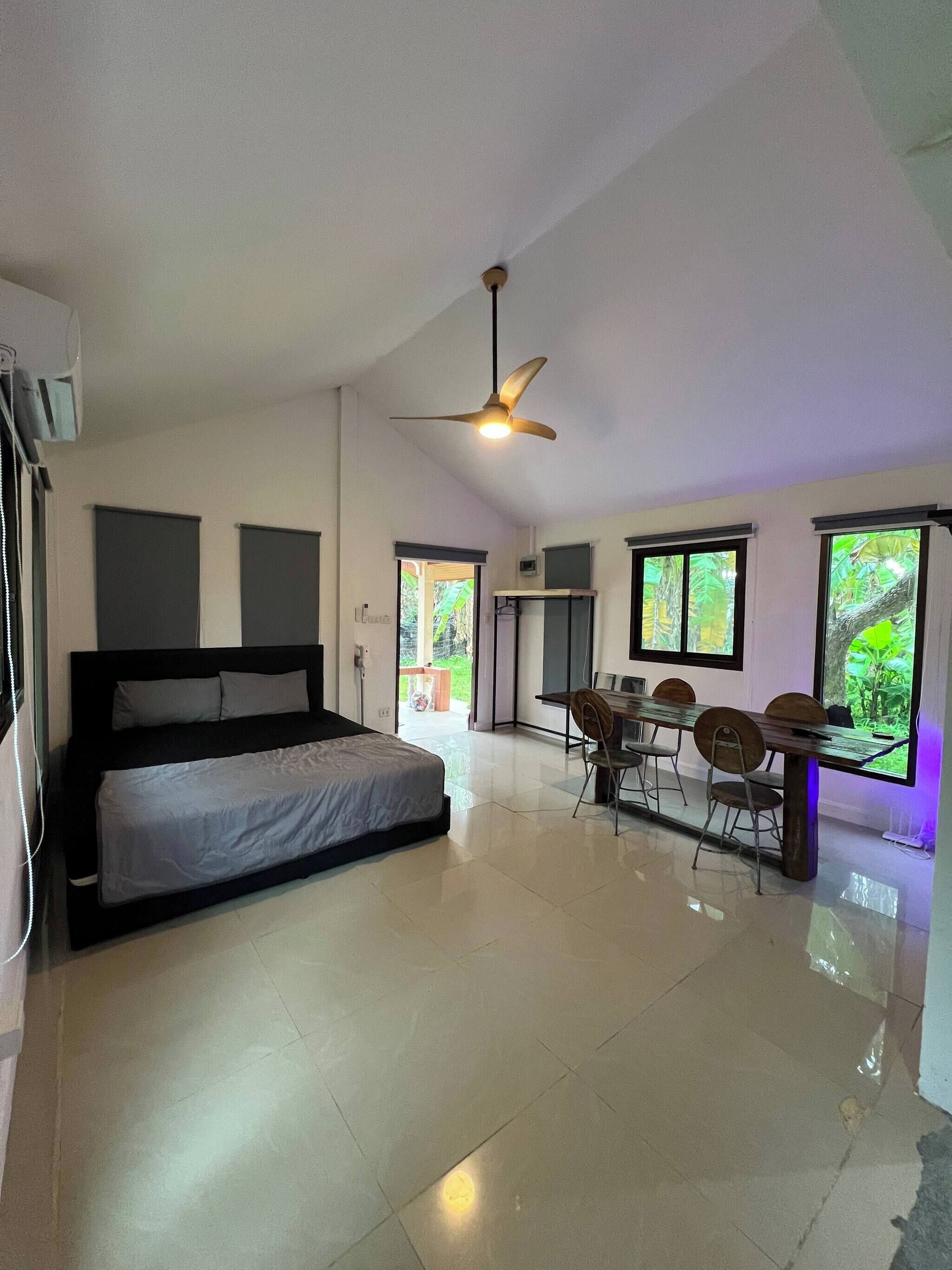 บ้านพัก, 1 ห้องนอน, สูบบุหรี่ได้, ลานระเบียง | 2 ห้องนอน
