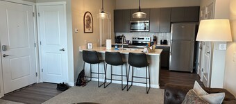 New Albany 1BR | Balcony | Near Data Centers!