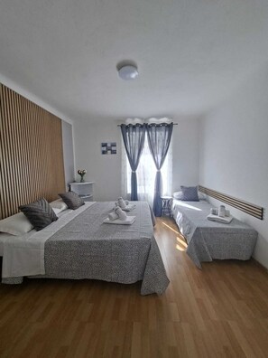 Room - Vrbo Property (La Spezia)