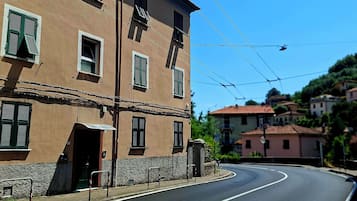 Esterni