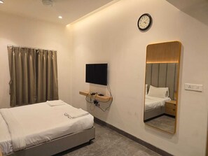 Executive Double or Twin Room - Sai Madhura A Luxury Hotel  (Hyderabad)