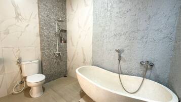Villa, 2 Bedrooms, Patio, Pool View | Bathroom