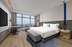 Habitación estándar | Edredones de plumas, escritorio, cortinas opacas y cunas gratuitas