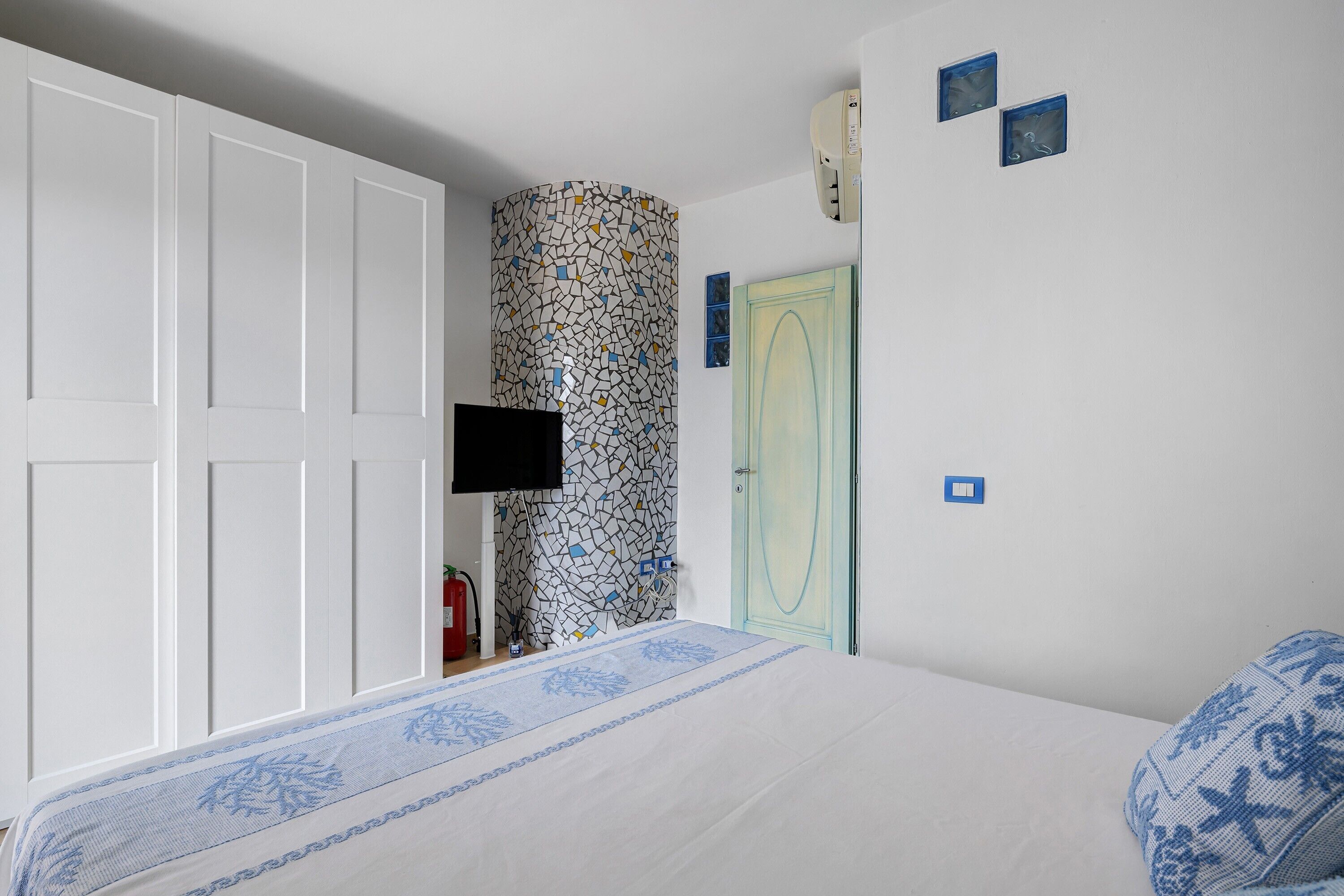3 quartos, ferros/tábuas de passar roupa, Wi-Fi, roupa de cama