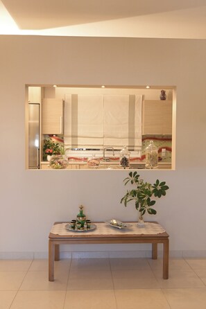 Interior - Spacious 3BR Apartment in Central Chalkida — Sleeps 6 . (Chalkida)