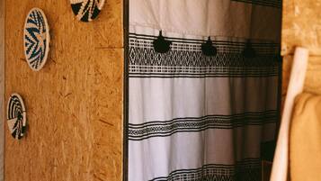 Comfort-Dreibettzimmer, Terrasse | Innenbereich