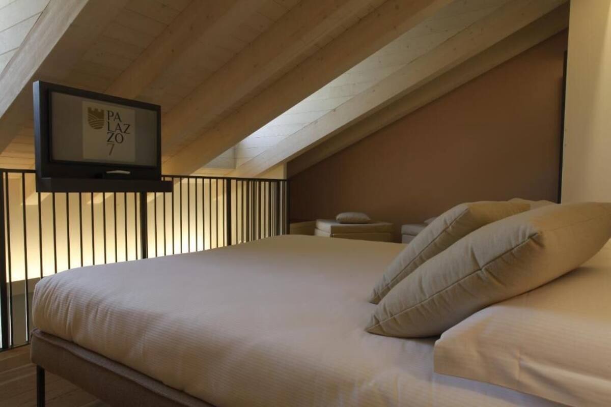 Junior Quadruple Room, City View