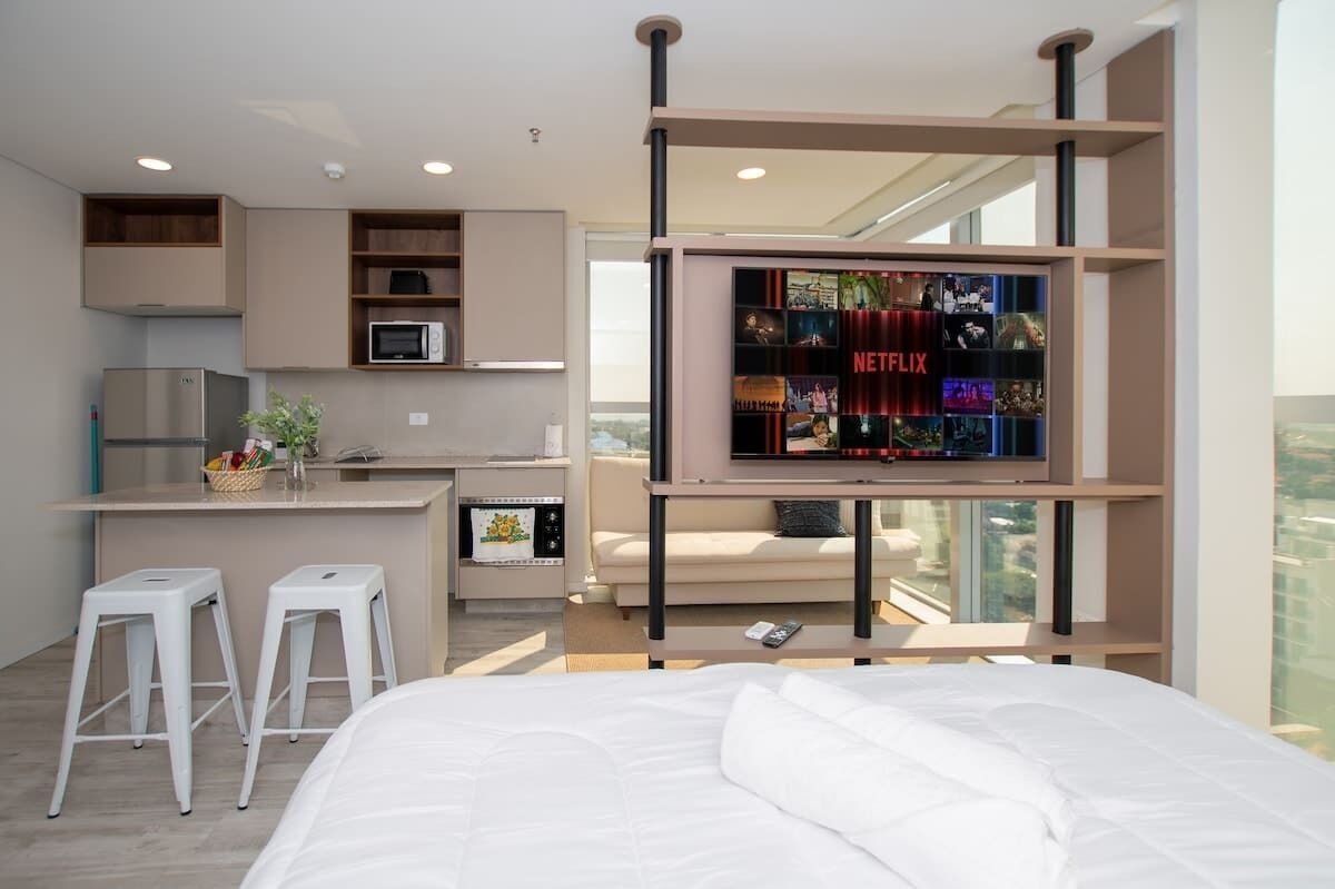 Studio, Balkon, Stadtblick