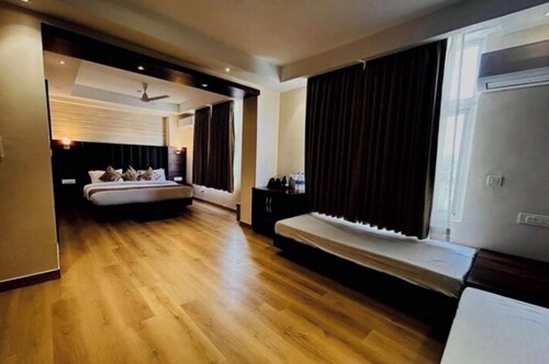 KDS Suites & Banquets