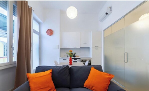 Interior - Vrbo Property (Milano)