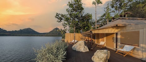 Lakefront Glamping Terrace Villa with Bathtub | Free minibar items, free WiFi, bed sheets