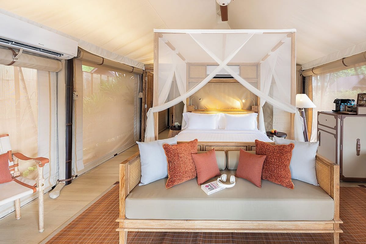 Minibar (some free items), WiFi (free), bed sheets