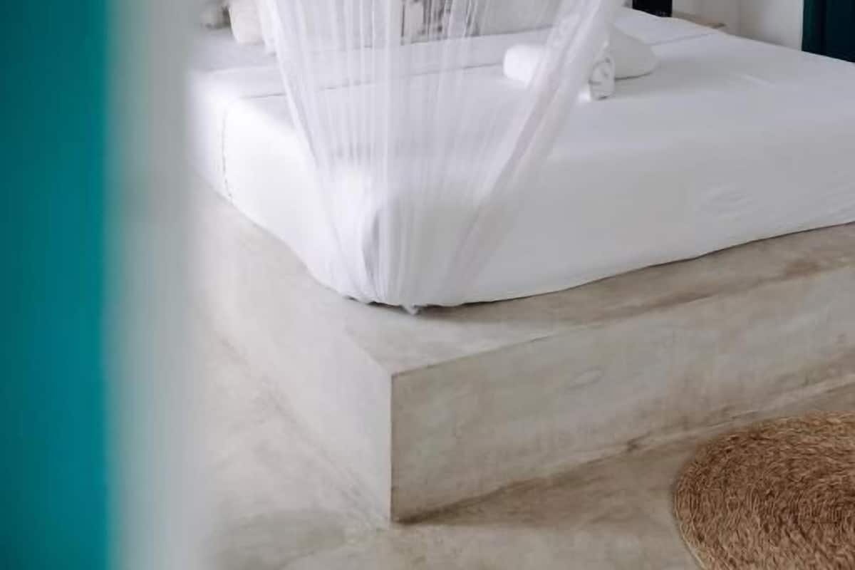 Deluxe Suite, Balcony, Sea View | Premium bedding, down comforters, memory foam beds, in-room safe