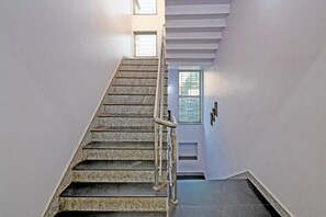 Interior - Archie Oasis (Bhubaneshwar)