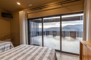 Twin Room, Air conditioning, Mountain View | Free WiFi - Dorigem Rooms (Alijo)