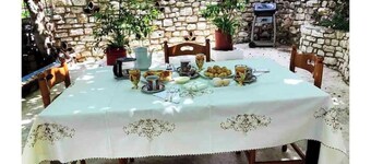 Nivice Holiday House