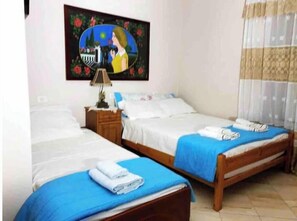 1 habitación, wifi y ropa de cama