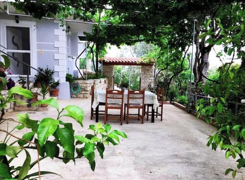 Nivice Holiday House