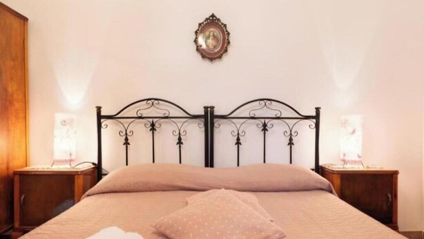 2 bedrooms, iron/ironing board, WiFi, bed sheets - A cozy villa with all the amenities and an outdoor gazebo. (Puglia)