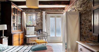 Bed and Breakfast 'Chambre De Garel' with Wi-Fi