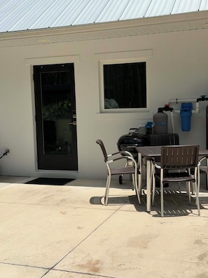 Outdoor dining - 1-bedroom apartment in DeLand (DeLand)