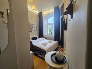 Iron/ironing board, WiFi, bed sheets - Eira Apartment by Aavalevi (Helsinki)