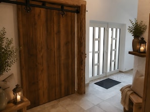 Interior - Country House 'Residenz Zum Rosengarten' with Shared Pool, Private Terrace and Wi-Fi (Münchberg)
