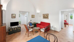 Unclassified image, 5 of 24, button - Holiday Home 'Appartamento Anna' with Wi-Fi and Air Conditioning (Meta)