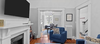 Circular Row House 3BR Backyard WiFi Walkable