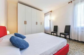 WiFi, bed sheets - Mascareta. (Venezia)