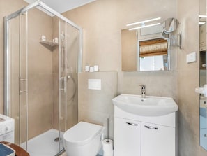 House | Bathroom - Peaceful Holiday Home Near Baska (Baska)