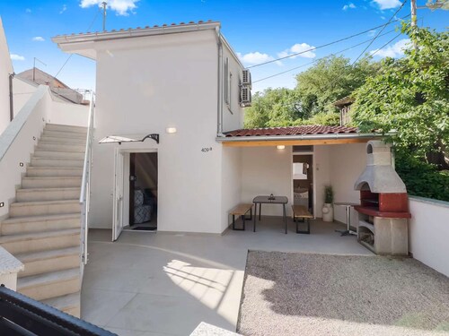 Peaceful Holiday Home Near Baska