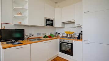 Appartement Standard, 2 chambres, four à micro-ondes (Respiro Di Mare Cavi Di Lavagna) | Cuisine privée