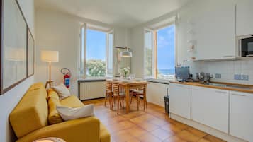 Appartement Standard, 2 chambres, four à micro-ondes (Respiro Di Mare Cavi Di Lavagna) | Coin séjour