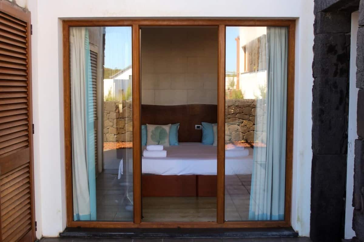 Apartment, 1 Bedroom | Blackout drapes, iron/ironing board (on request), WiFi (free)