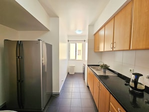 Private kitchen - Ribeiro Real Apartment by Rentallido (Estreito de Câmara de Lobos)