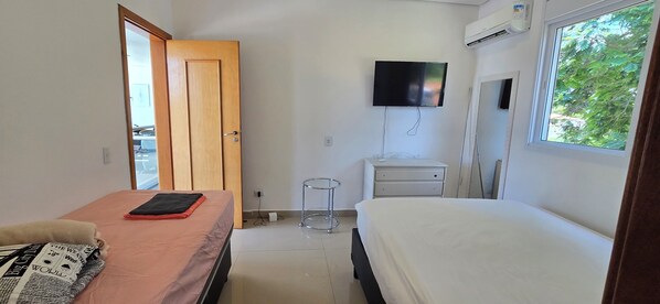 Room - Vrbo Property (Paranapanema)