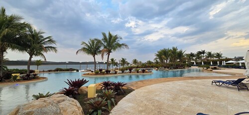 Premium Mansion in Riviera de Santa Cristina XIII | Sophistication and Leisure