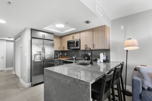 Fridge, microwave, oven, stovetop - 2BR/2BA Condo 4th Floor Across from Biscayne Bay (Miami)
