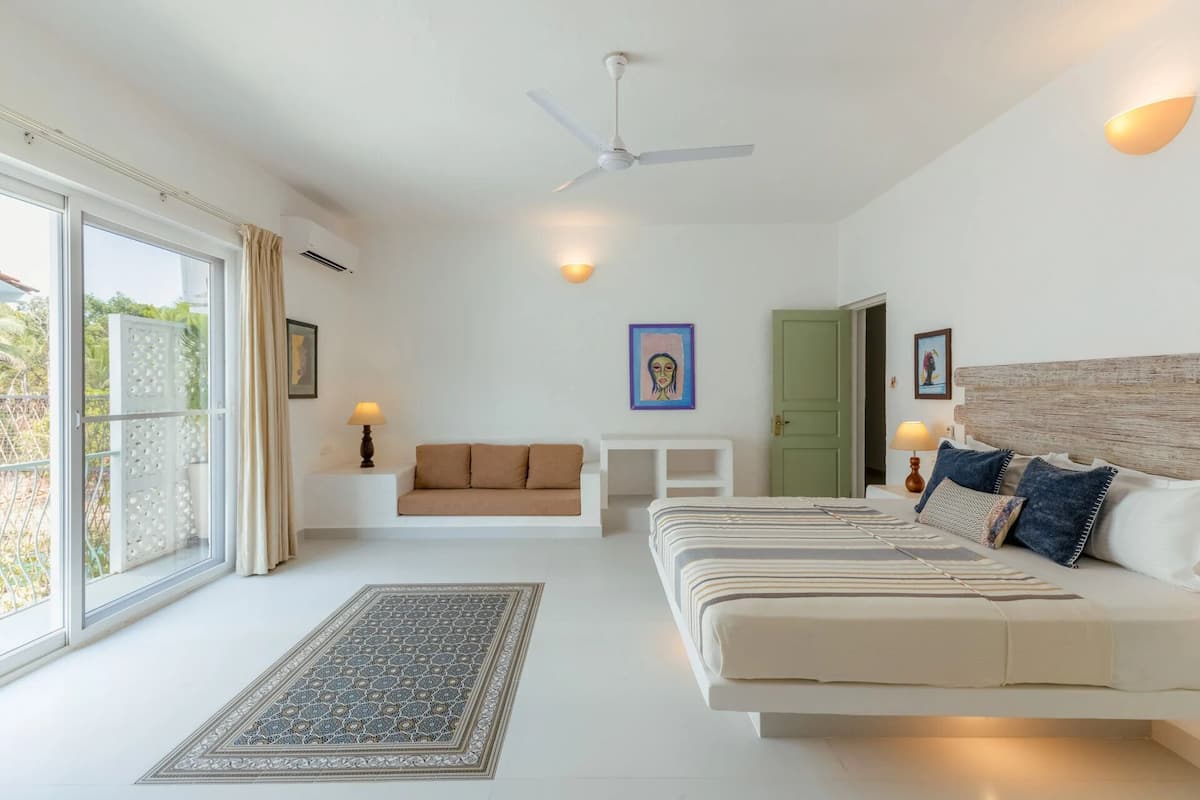 Villa Serenity - 5BHK | Desk, laptop workspace