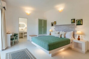 Villa Magnifica - 4BHK | Desk, laptop workspace - Aroha Palms Luxury Villas  (Mandrem)