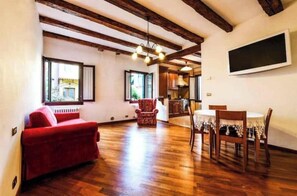 Living area - Red Fashion (Venezia)