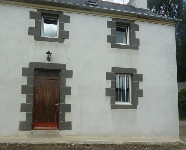 Exterior detail - Vrbo Property (Lopérec)